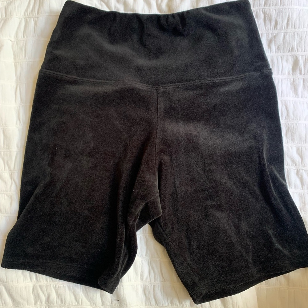 Black velvet Colsie biker shorts